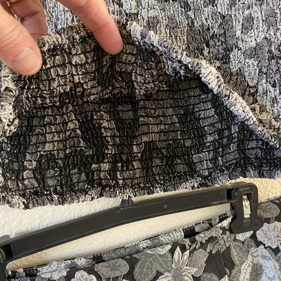 Kourt Tela Matching Skirt and Crop Top Silver Gray Black Floral Design M - Picture 14 of 15
